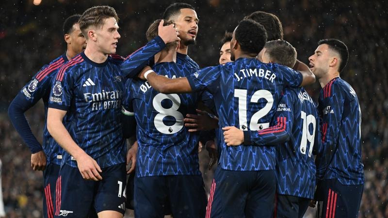 海港主帅穆斯卡特荣膺2024赛季中超最佳教练